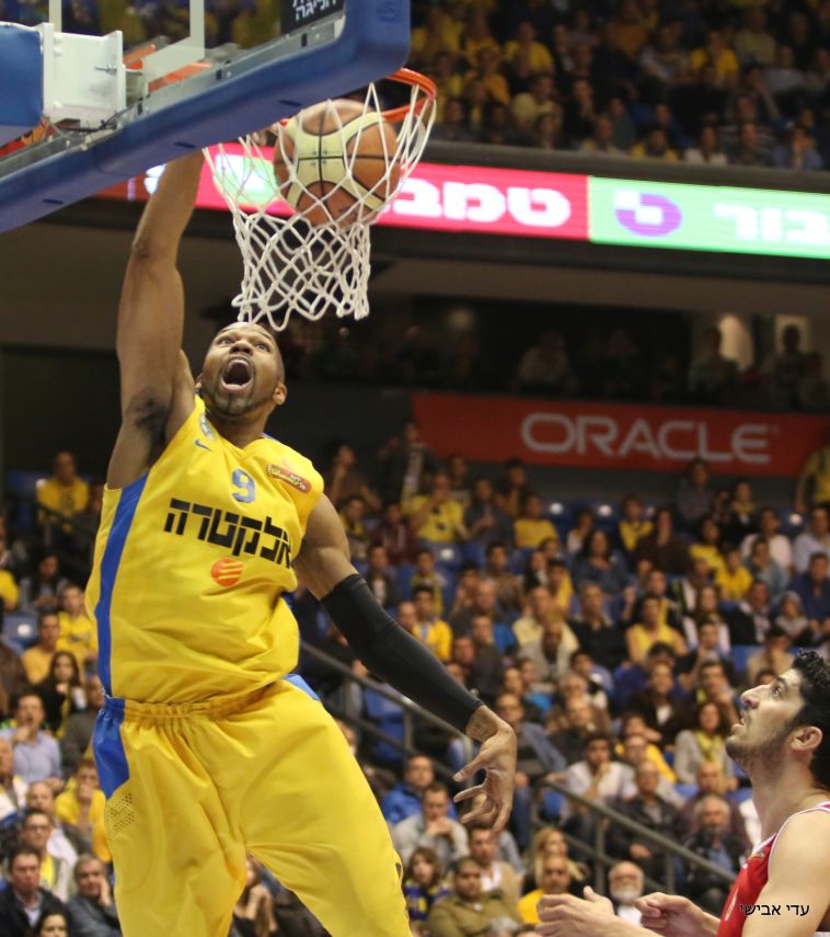 בקדנציה הקודמת בצהוב. נגמרה בטונים צורמים