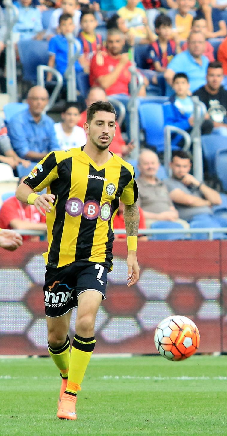 סער בנבנישתי. מותיר רושם חיובי ועשוי לחתום(ערן לוף)