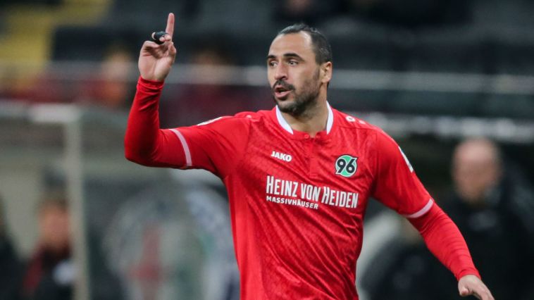 הוגו אלמיידה. עובר לקרואטיה (gettyimages)