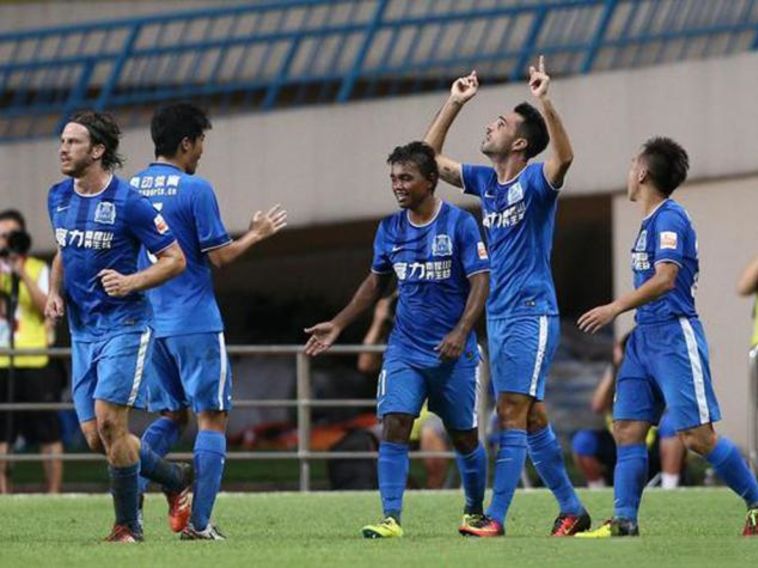 זהבי במרכז החגיגה