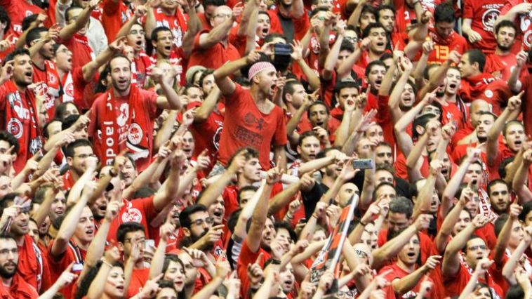 לא מתעניינים בדרכונים. אוהדי הפועל ירושלים