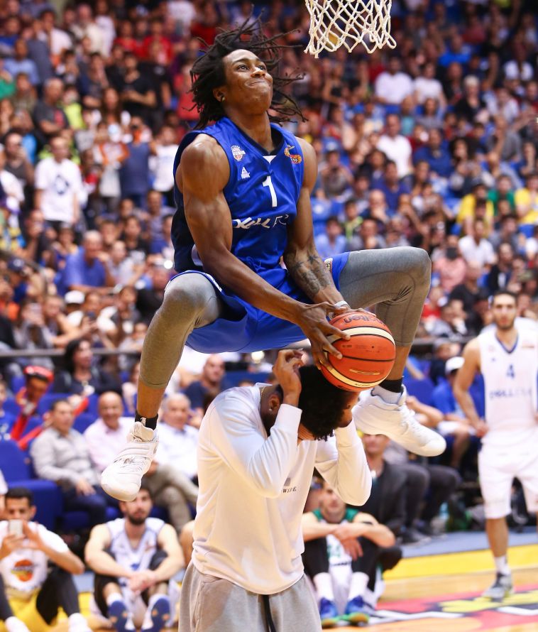 שואו טיים בהיכל