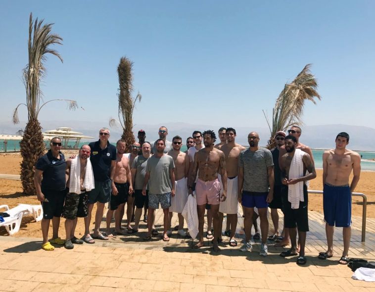 מכבי תל אביב משתזפת. תצא מהמשבר?