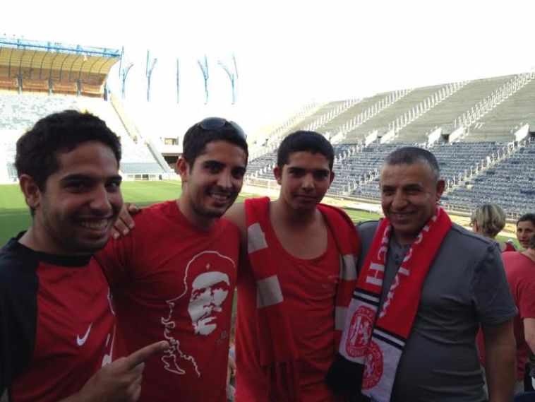 ליאל גדעוני עם משפחתו. אהב ספורט