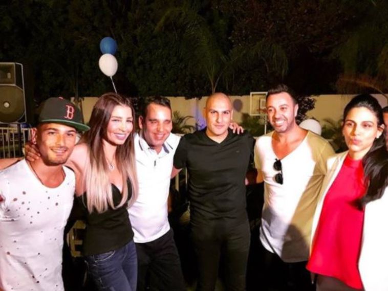 החברים התייצבו לחגיגה