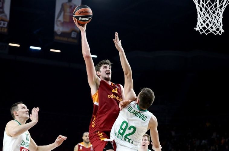 טיבור פלייס. חיזוק משמעותי לצבע (טוויטר)