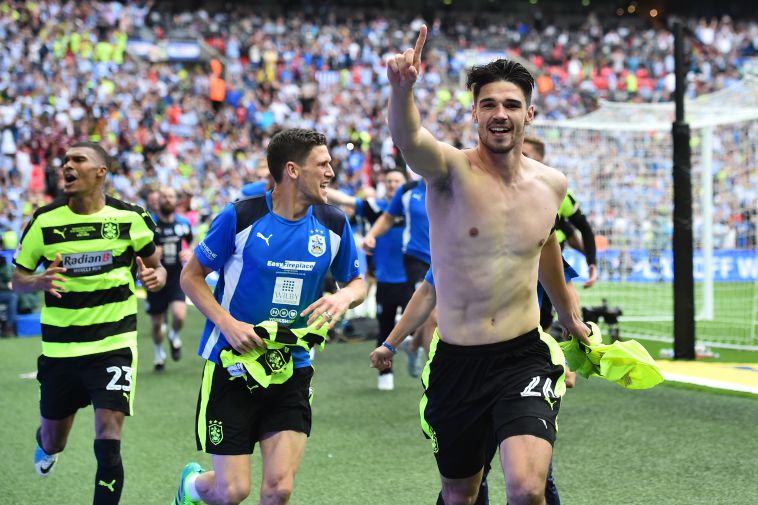 שינדלר חוגג. 