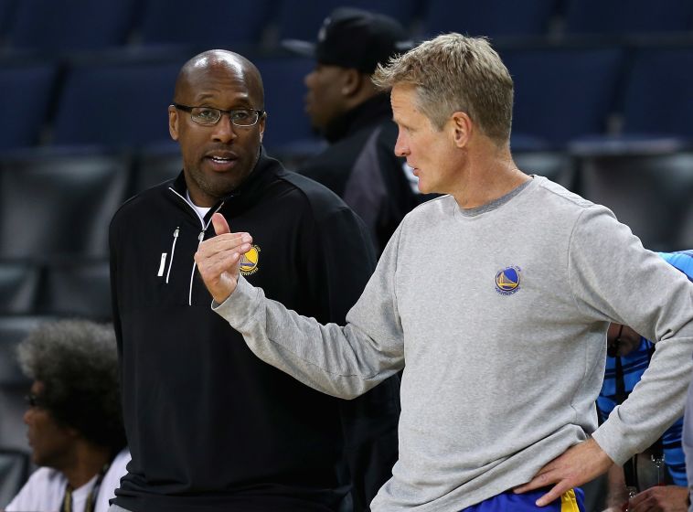 סטיב קר ומייק בראון. צרות של עשירים (AFP)