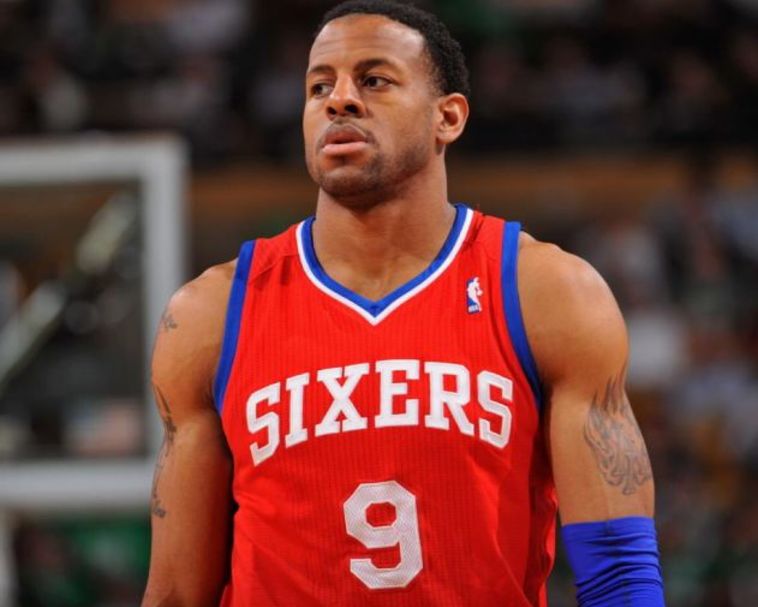 אנדרה איגודלה בימיו בפילדלפיה. חזרה שלו הביתה יכולה להדליק את העיר