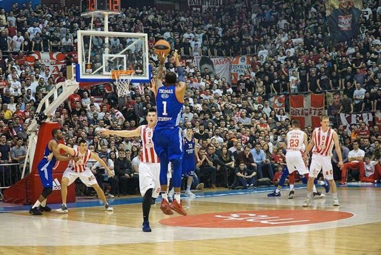 דשון תומאס. 