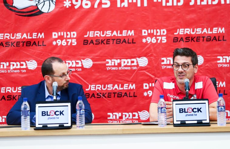 קציקאריס והראל בימים יפים (דני מרון) קציקאריס והראל בימים יפים (דני מרון)