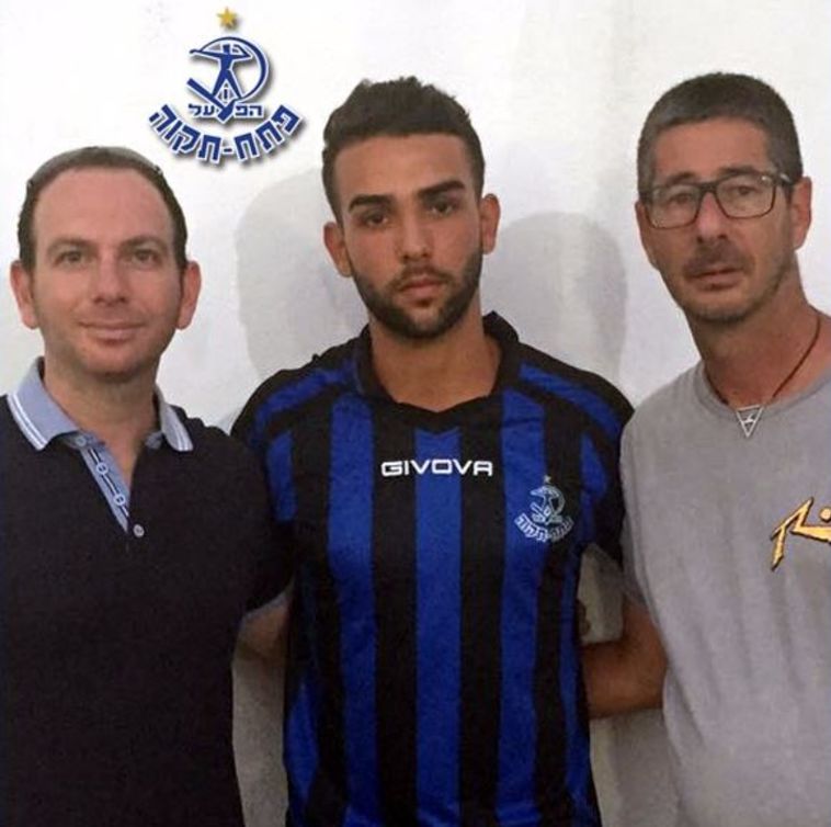 רם לוי. הבלם הצעיר הגשים חלום (דוברות הפועל פתח תקווה)