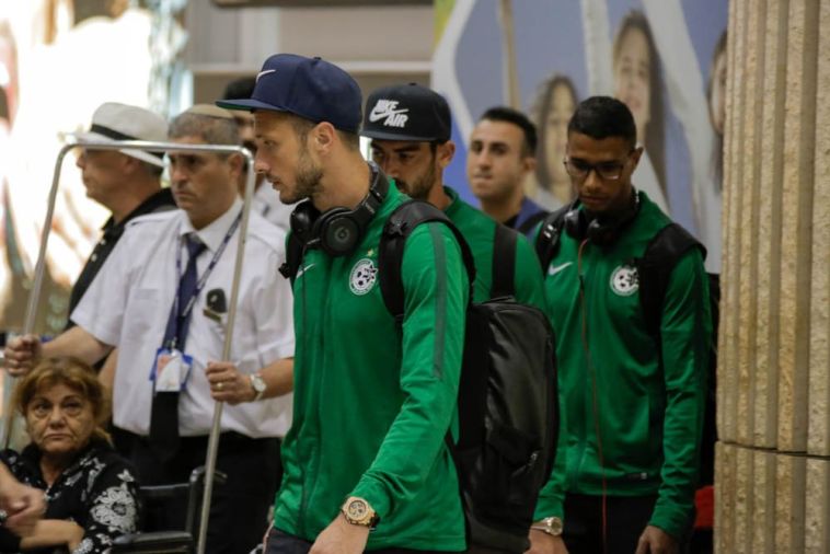 ניקיטה רוקאביציה בשדה התעופה (מכבי חיפה, האתר הרשמי)