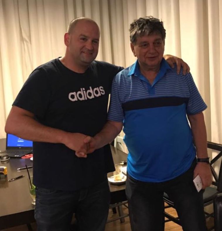 שום ושחם. "מקווה שלא יהיו שום בעיות" (הפועל כפ"ס, אתר רשמי)