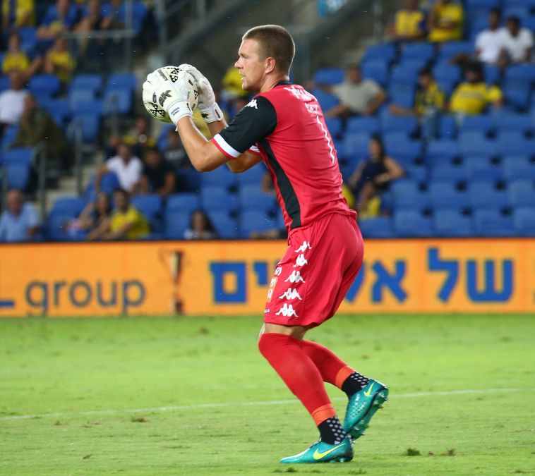 אמיליוס זובאס (דני מרון)