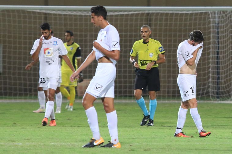 שחקני הפועל עכו. סגל מלא יעמוד לרשותו של דורה (ערן לוף)