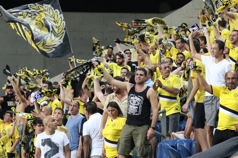 אוהדי מכבי נתניה. סופרים את הדקות לליגה אוהדי מכבי נתניה. סופרים את הדקות לליגה