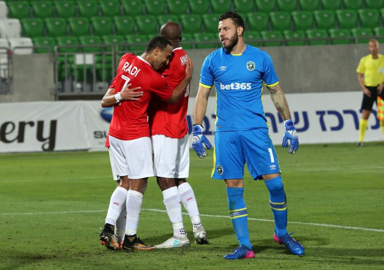 שחקני ב"ש חוגגים את השער של גאדיר