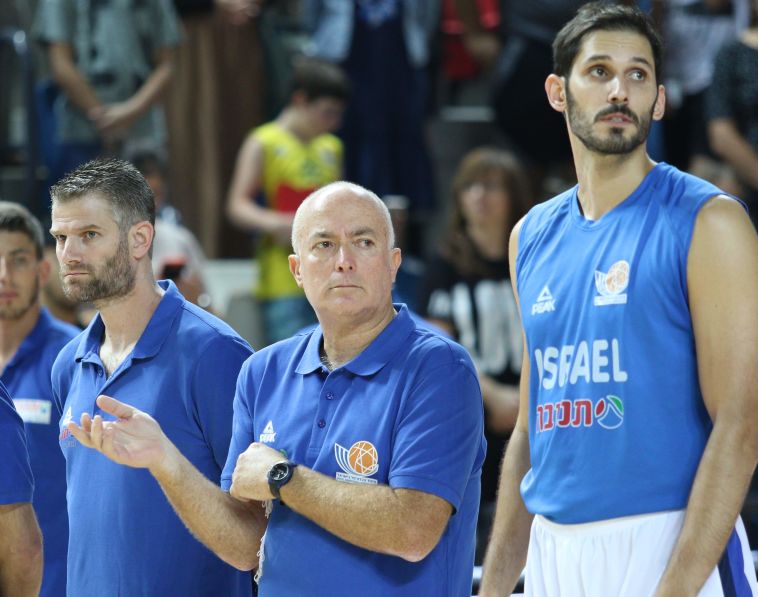 כספי ואדלשטיין. אחד מנהיג על המגרש, השני על הקווים כספי ואדלשטיין. אחד מנהיג על המגרש, השני על הקווים