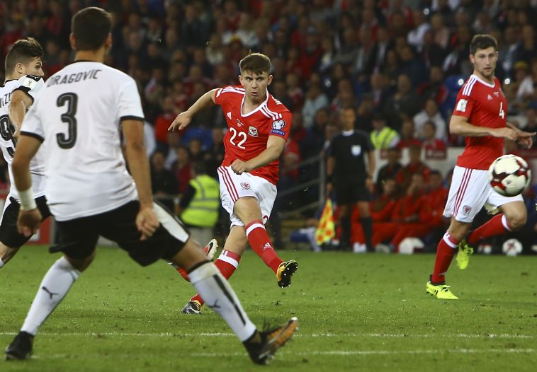 וודברן במדי וויילס. כמה ברצלונה תתאמץ בשבילו?