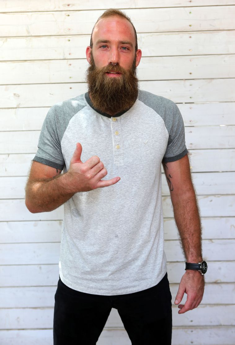 דני עמוס. מסתכל ליריבות בלבן של העיניים (אודי ציטיאט)