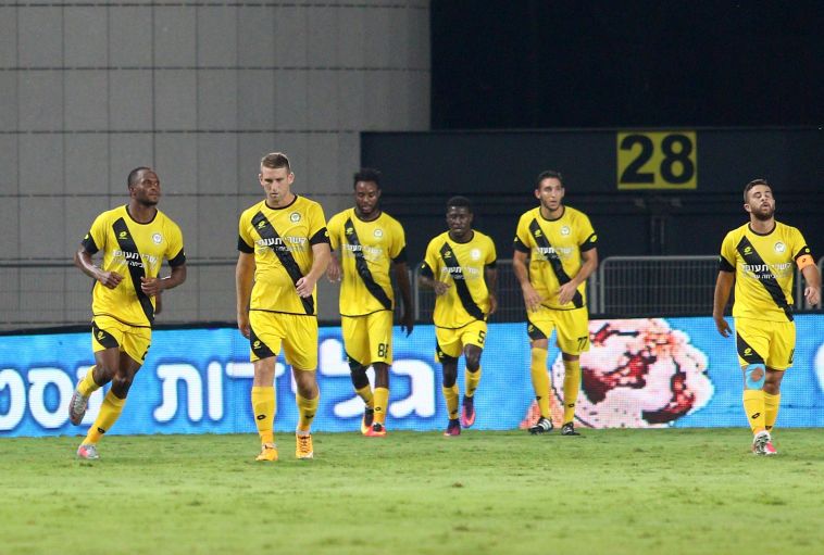 שחקני מכבי נתניה. יצאו פראיירים (עדי אבישי)