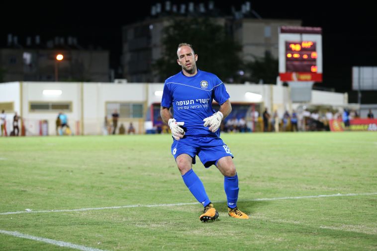 דני עמוס. נזכר בעונה ההיא בקריית שמונה (לירון מולדובן)