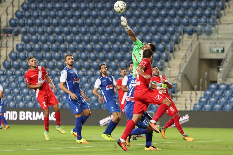 צחי גיגי. מתח איברים פעם אחת במחצית הראשונה (עדי אבישי)