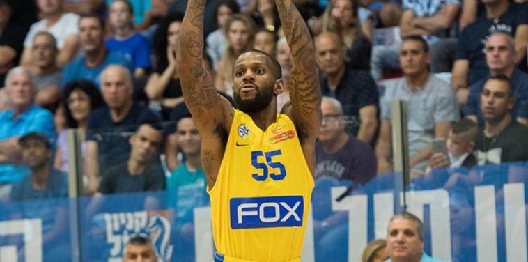 פייר ג'קסון. 