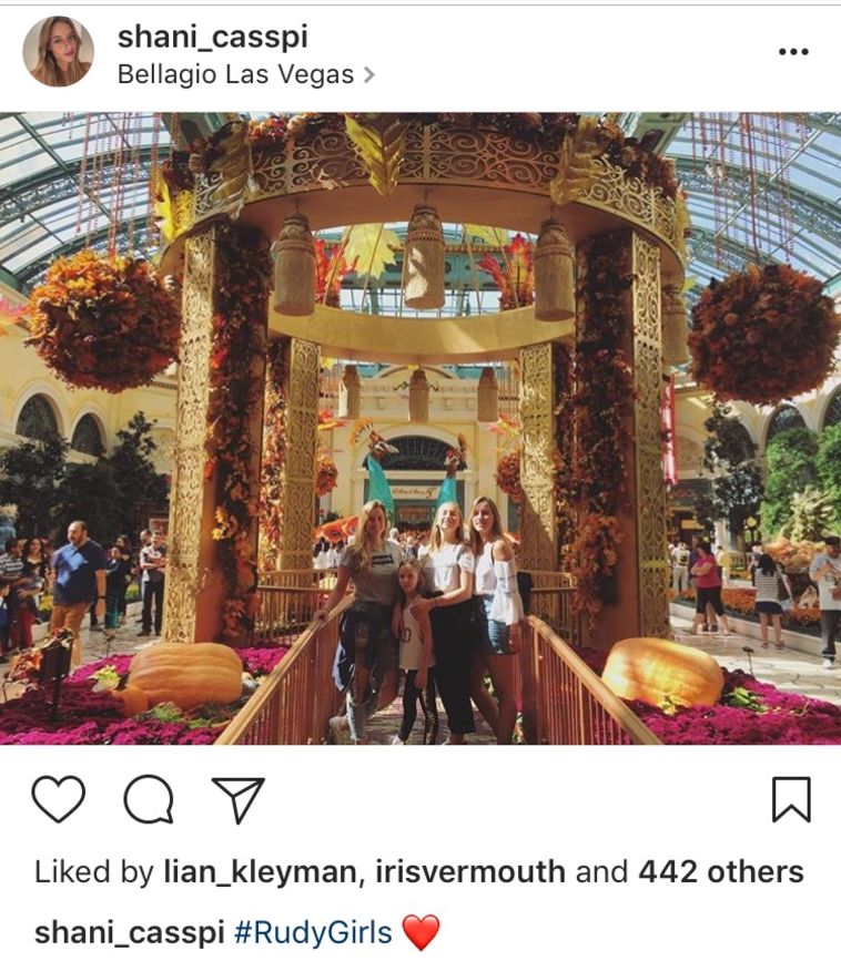 שני כספי מתפנקת ב