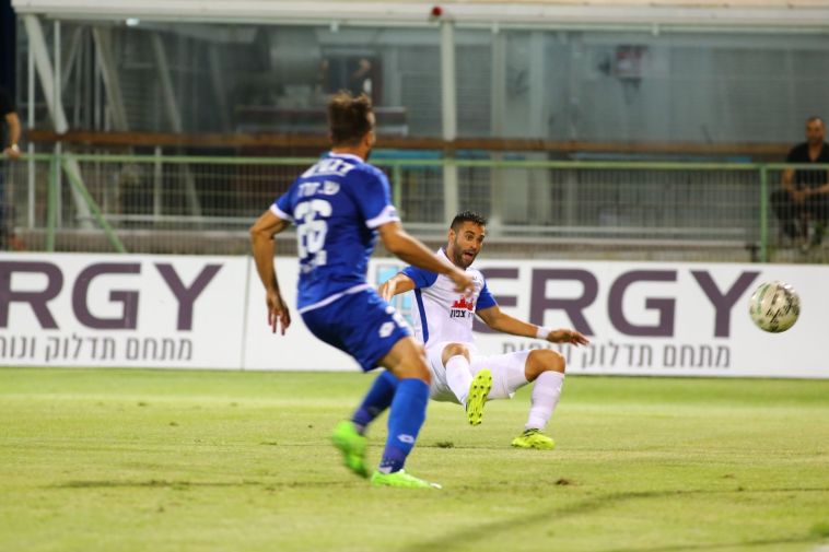 ארבייטמן בועט על עיוור לרשת (לירון מולדובן)