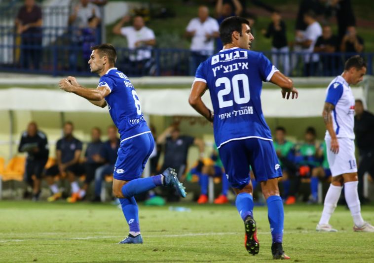 מירקו אורמוש חוגג את כיבוש השער (לירון מולדובן)