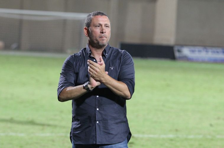 קלינגר בסיום. לא מסתכל רחוק