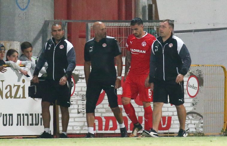 וובה בראון מדדה החוצה כבר בדקה ה-2 (דני מרון)