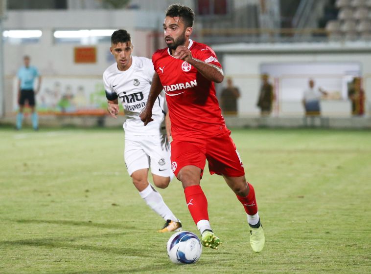 מיכאל אוחנה. קרישטול מנע ממנו שער יקר (דני מרון)