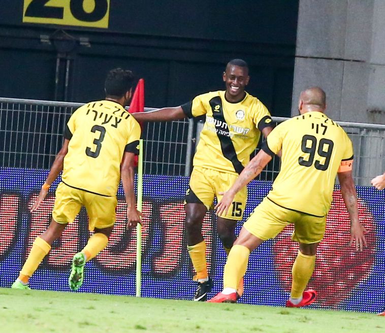 לוי וצעירי באים לברך את אברהם (דני מרון)