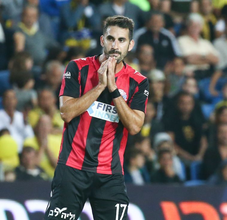 אלון תורג'מן מאוכזב. בעיטה רעה של החלוץ (דני מרון)