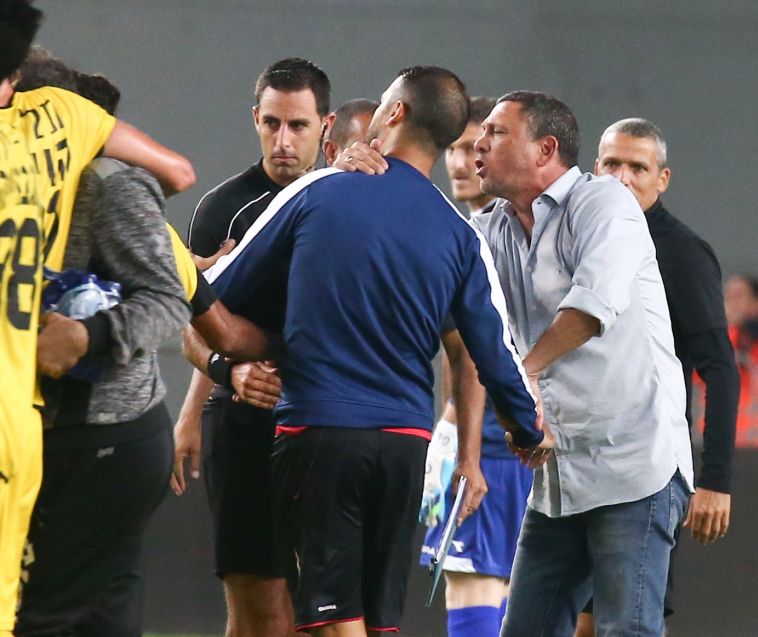 קלינגר מונע מבן בסט להגיע אל השופט (דני מרון)