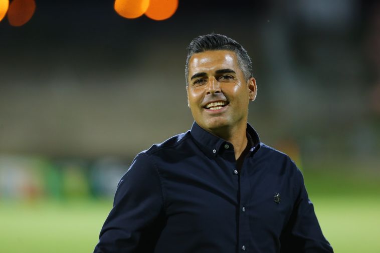 חיים סילבס. שמח לפגוש את האקסית (דני מרון)