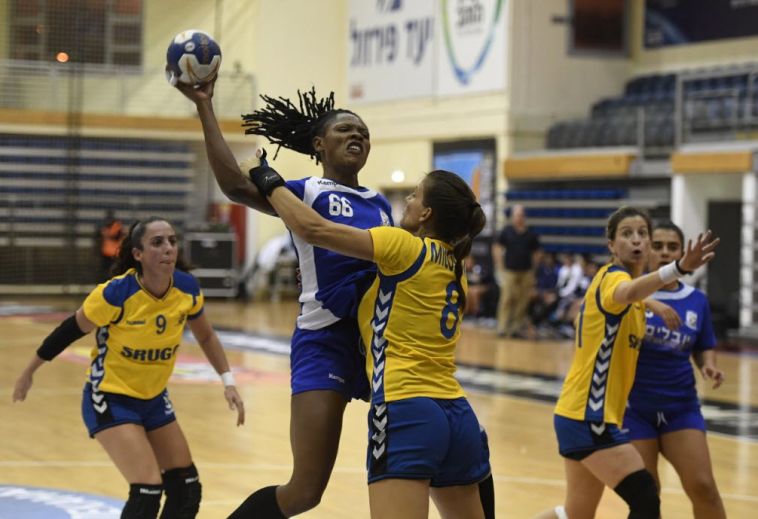 ראשל"צ נגד חולון ראשל"צ נגד חולון