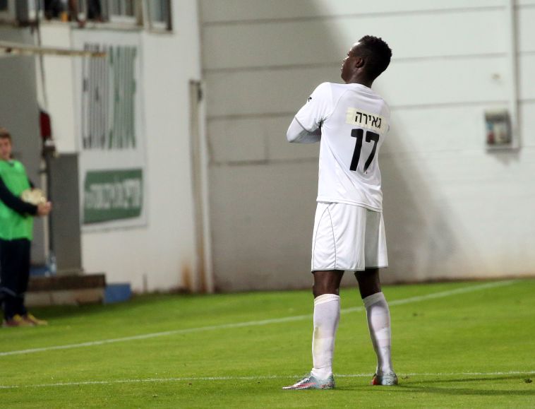 ג'וף גאירה. מראה לקהל מי הבוס (אודי ציטיאט)