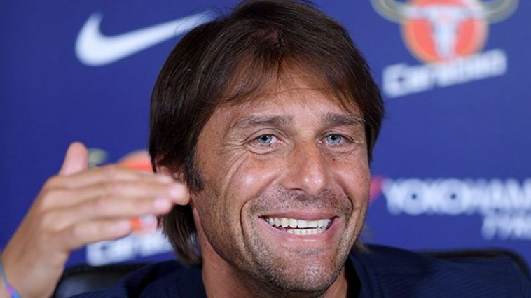 אנטוניו קונטה. מגיע מעודד למשחק הבא (צ'לסי, אתר רשמי)