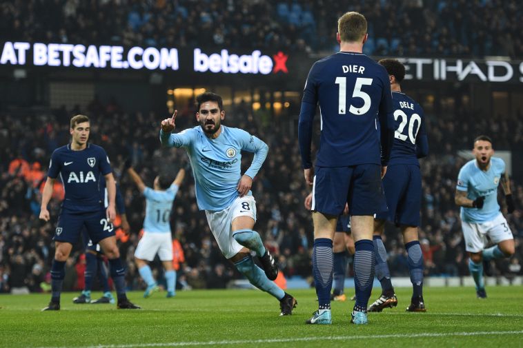 אילקאי גונדוגאן. שער ענק לקשר (AFP)