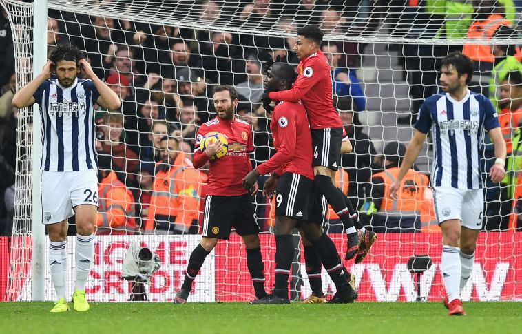 מאטה ולינגארד מברכים את לוקאקו אחרי השער (gettyimages)