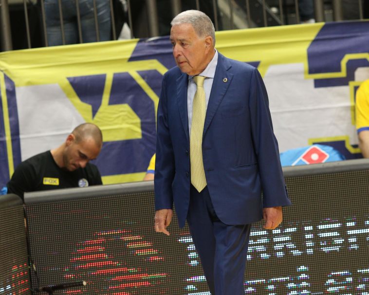 עדי אבישי) מזרחי. לא מתכוון ללכת) 