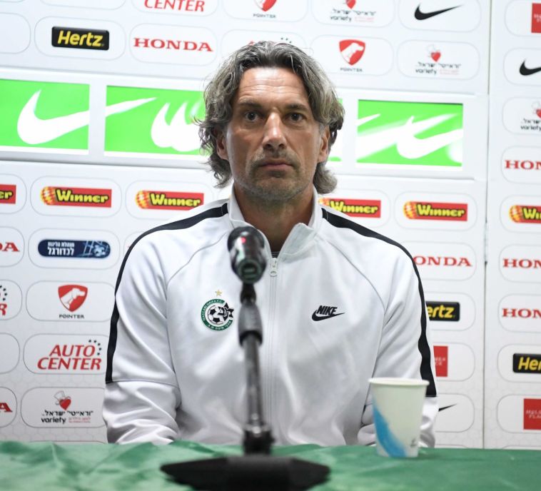 רוב מאס. לא יישאר עד סוף העונה (מכבי חיפה, האתר הרשמי)