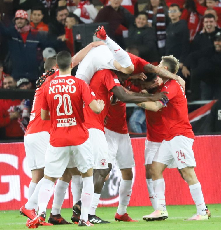 החברים באדום באים לברך (דני מרון)