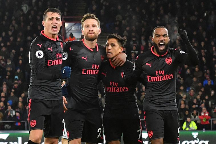 סאנצ'ס עם מעט חברים. הפיצוץ בדרך? (AFP)