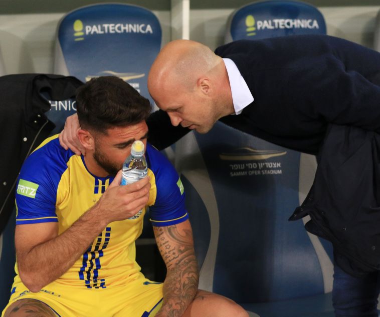 עטר וקרויף. תקרית חמורה (ערן לוף)