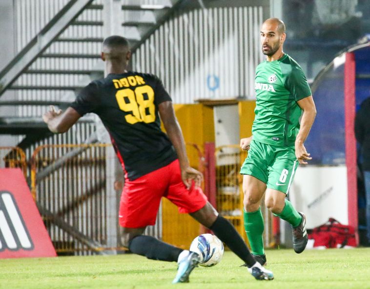 באטוקיו חוגג על קיארטנסון